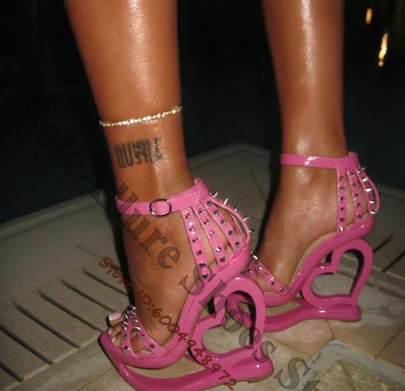 Hot Pink Spike Stud Caged Hear - đánh giá và giá Casual Sandal Leather