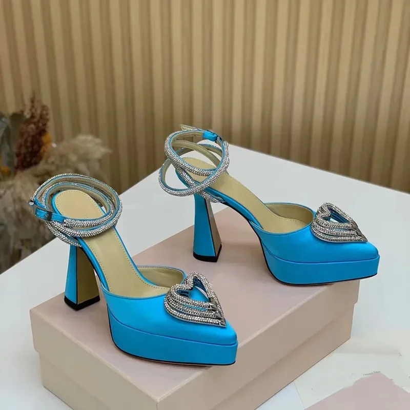 Platform Crystal Love Decorati - đánh giá và giá Casual Sandal Leather